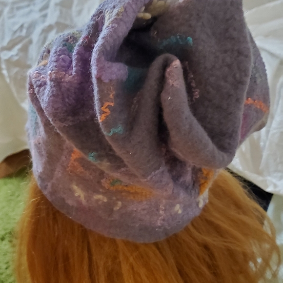 Unique hat 100% handmade 100% marino wool With 100% Silk - Picture 3 of 3